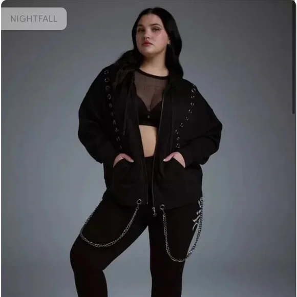 Torrid - Picture 6 of 7